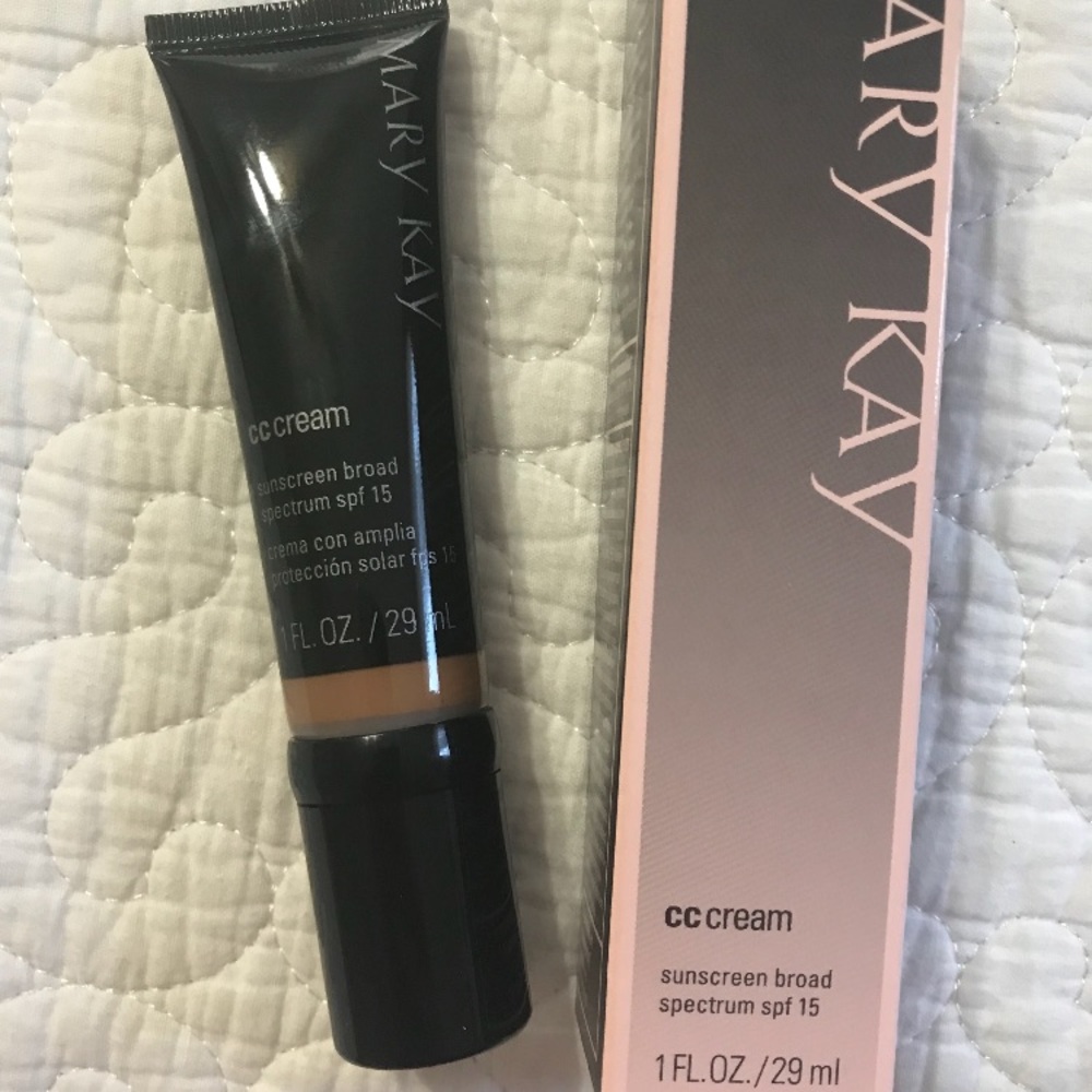 Mary Kay CC Cream Sunscreen Broad Spectrum SPF 15